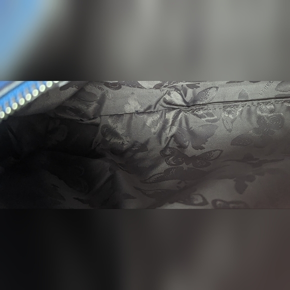 EUC 100% Genuine Leather beautiful blue removable strap back zip top zip closure - Picture 10 of 15